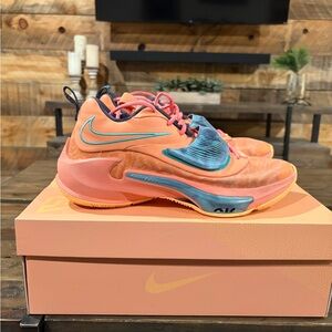 MENS SIZE 9 GIANNIS NIKE ZOOM FREAK 3 CRIMSON BLISS